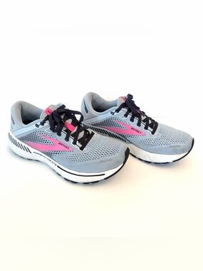 Brooks Adrenaline GTS 22 light blue gray and pink running shoes, size 9.5